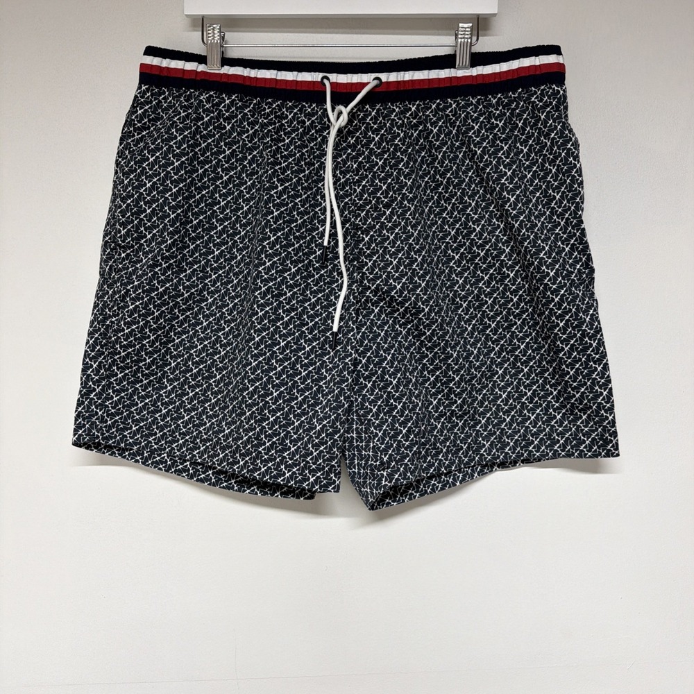 Tommy Hilfiger Swim Trunks Mens 2XL Elastic Waist Red White Blue Geometric